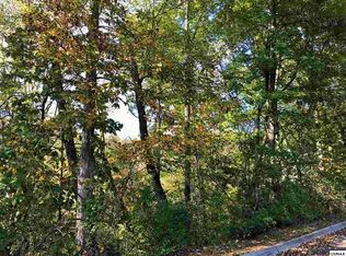 Maggie Mack Ln, Sevierville, TN 37862