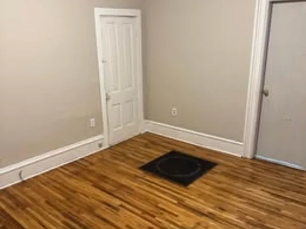 535 7th St NW, Faribault, MN 55021