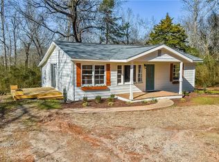 653 W Ridgeway Rd, Maysville, GA 30558
