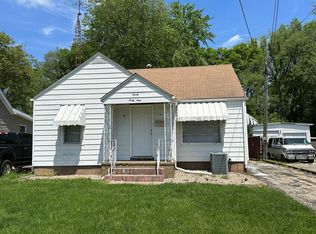 3049 E Carpenter St, Springfield, IL 62702