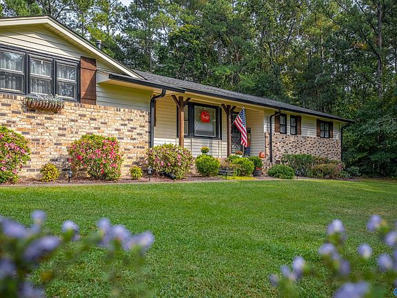 3rd image of 1120 County Road 380