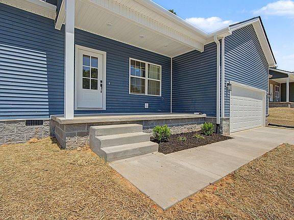5th image of 318 Pine Hill Dr