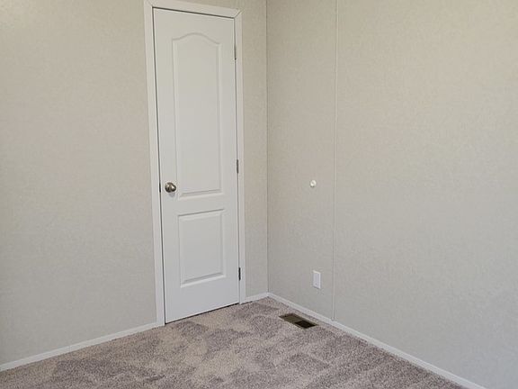 3rd image of 3250 Queen Ct #43