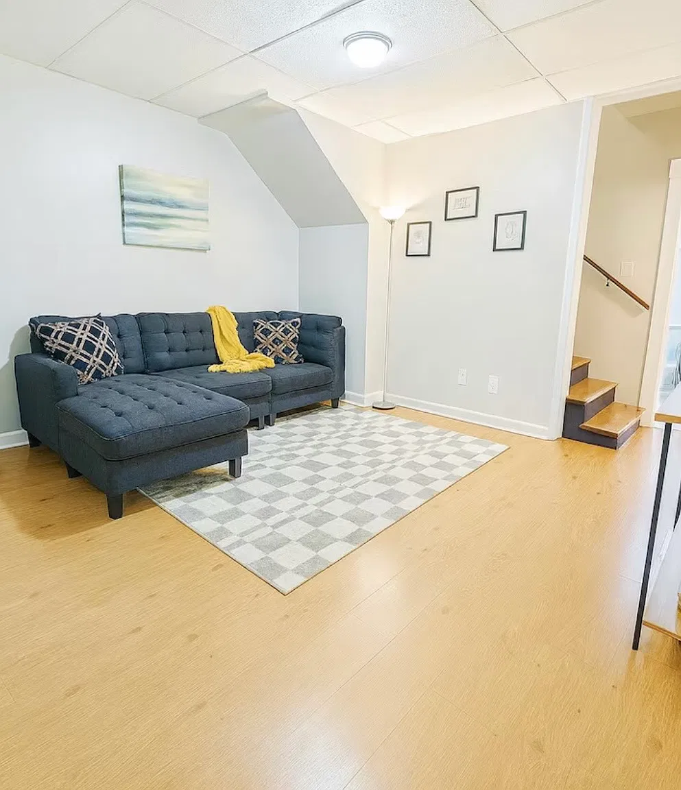 3 bed, $2,000 — Photo 3