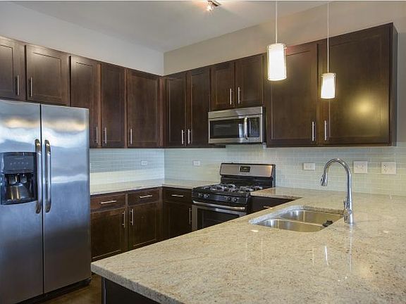 5th image of 2303 S Michigan Ave APT 501