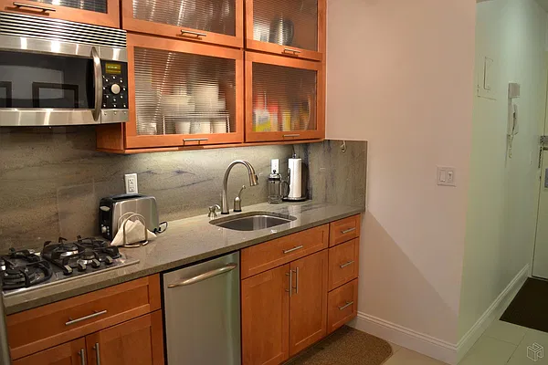 Rented by Halstead Real Estate | media 14