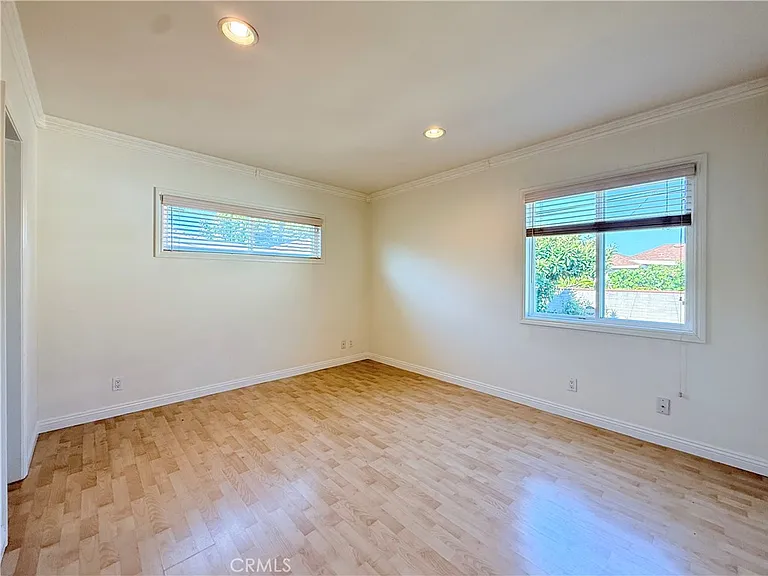1036 S Hidalgo Ave — Photo 35
