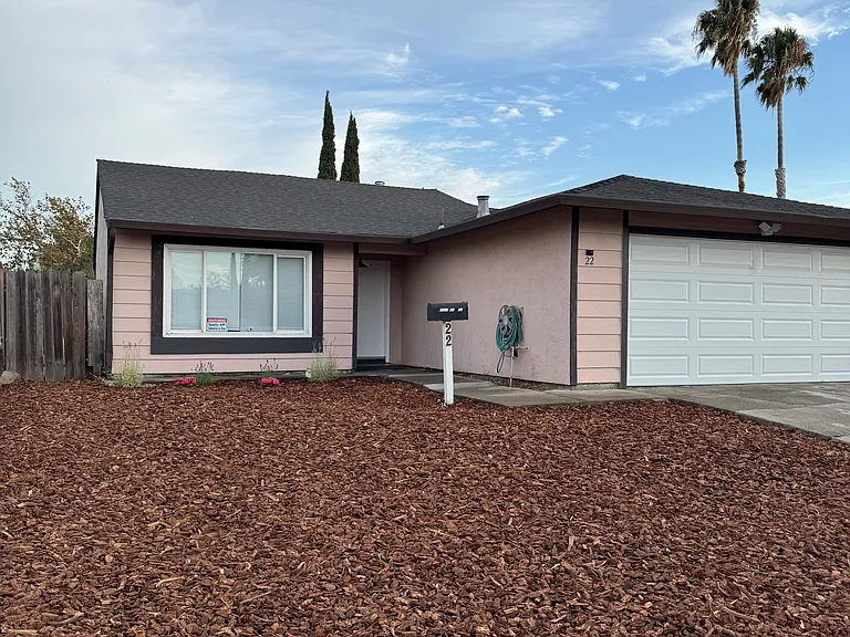 22 Merrimac Pl — Photo 3