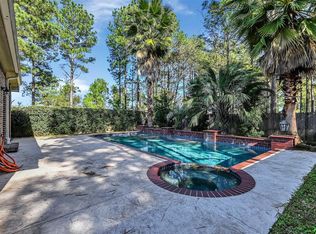 147 W New Harmony Trl, Spring, TX 77389