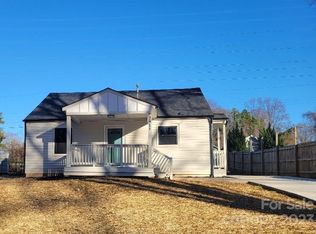 2911 Beech Nut Rd, Charlotte, NC 28208