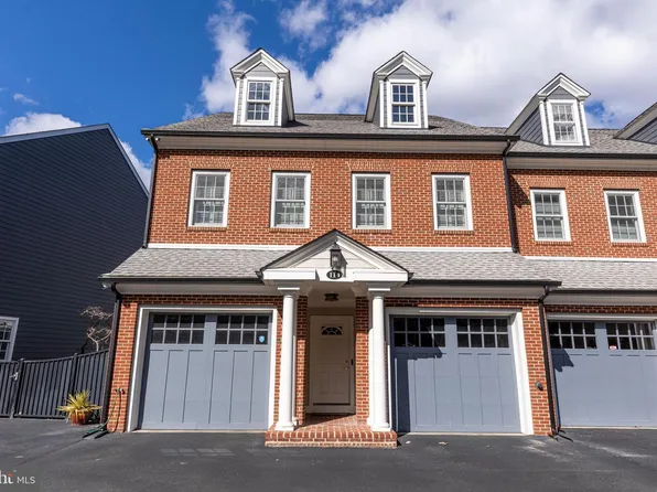 114 Bancroft Mills Rd, Wilmington, DE 19806