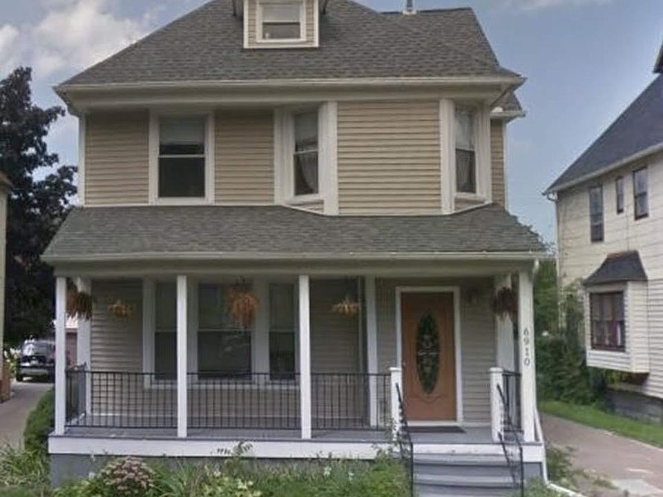 1st image of 6910 W Clinton Ave #1