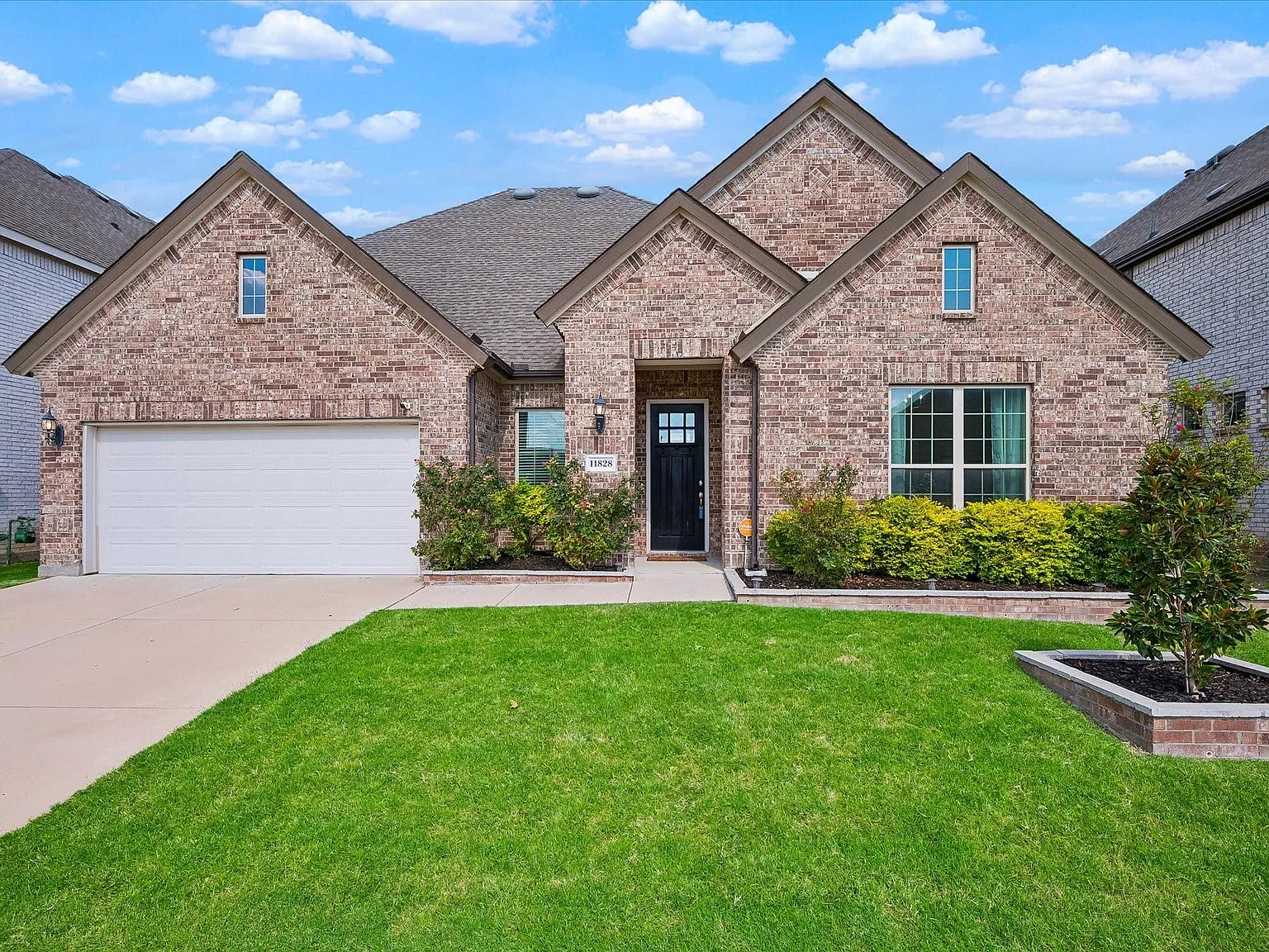 3 bed, 3.0 bath, 2996 sqft, $3,500 — Photo 1