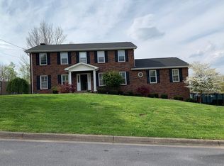 606 Sharon Dr, Johnson City, TN 37604