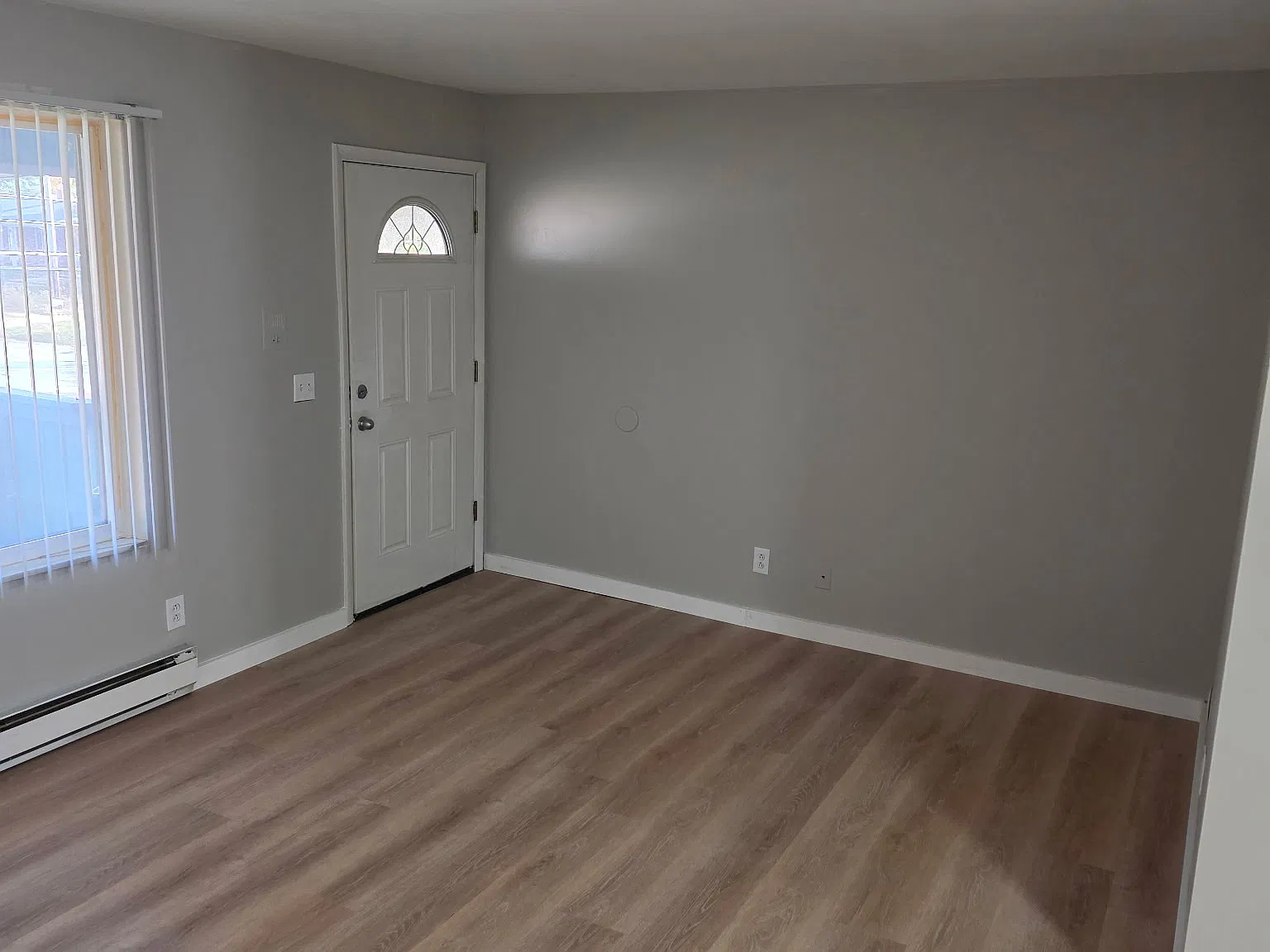 1 bed, 750 sqft, $995 — Photo 3
