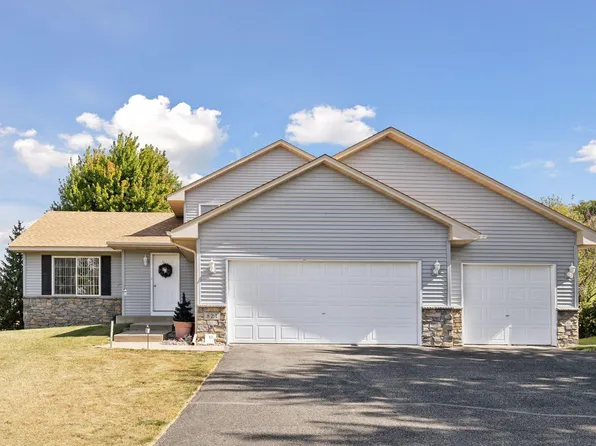 821 Green Acre Ct, Belle Plaine, MN 56011