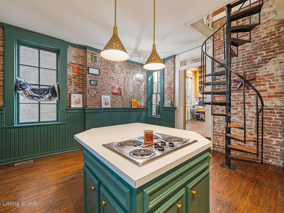 16th image of 1409 E Washington St
