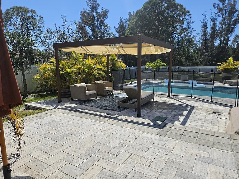 9100 San Martin Blvd NE — Photo 51