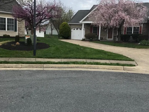 122 Bayberry Ct, Stephens City, VA 22655