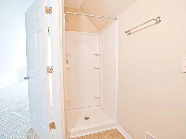 3255 N Oakland — Photo 15