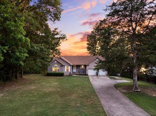 101 Sunset Beach Rd, Florence, AL 35633