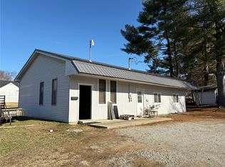 505 E Jourdan St, Newton, IL 62448