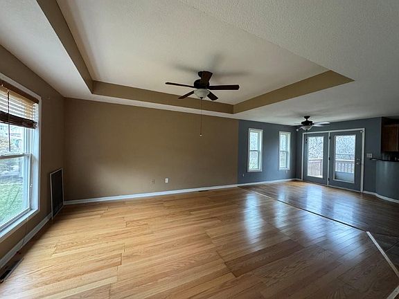 3rd image of 2200 NW Harbor Pl