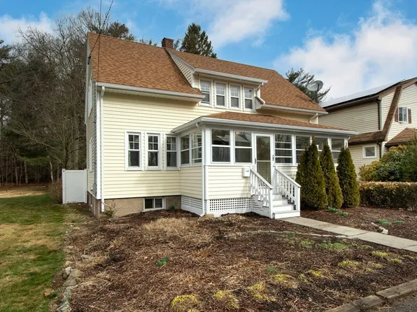 63 Swan Ave, Weymouth, MA 02190