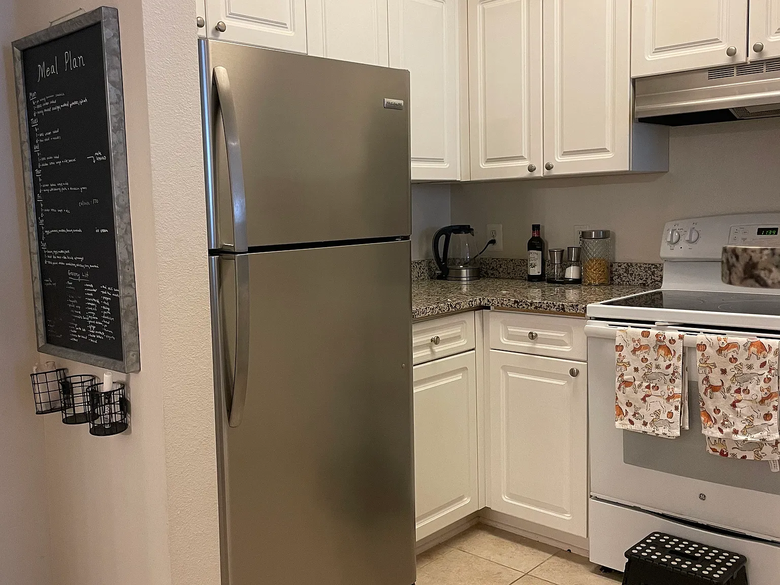 1 bed, 806 sqft, $2,100 — Photo 2