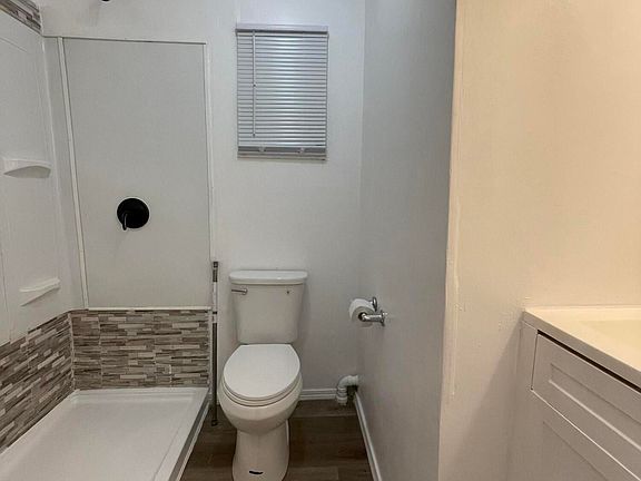 5th image of 1834 Meharry Ave #B