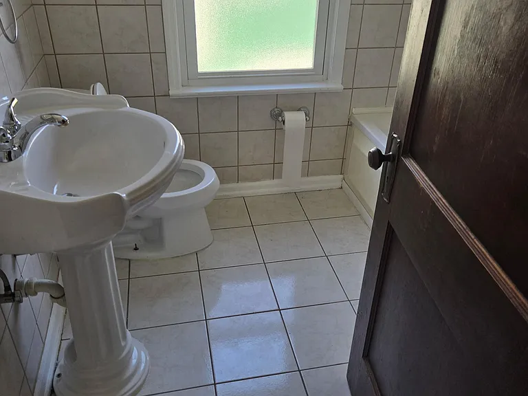 1737 Avalon Rd — Photo 3
