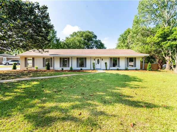 2549 Meadowview Dr, Mobile, AL 36695