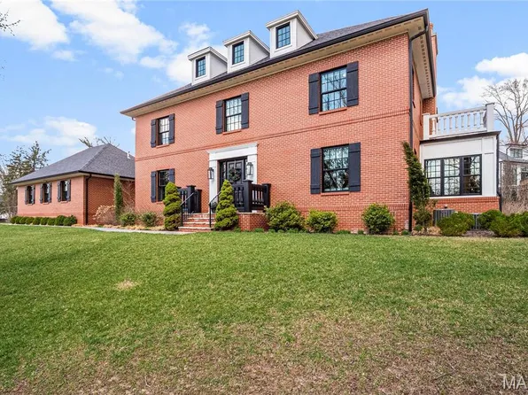100 Daniel Rd, Saint Louis, MO 63124