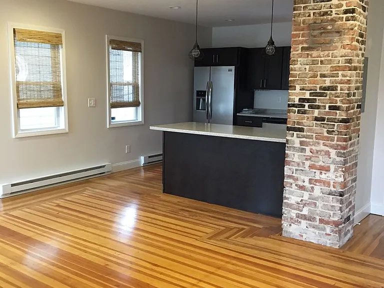70 Courtland St — Photo 8