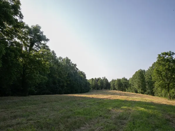 6607 Fox Branch Rd, Columbia, TN 38401