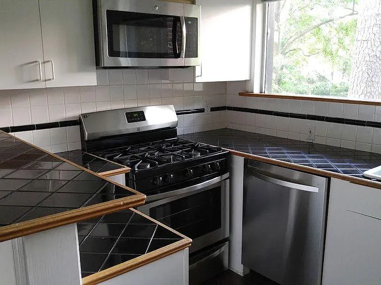 1752 Harper St NW — Photo 15