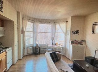 1926 Pine St #2F, Philadelphia, PA 19103
