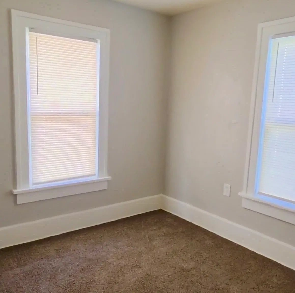 3 bed, 1204 sqft, $1,300 — Photo 2