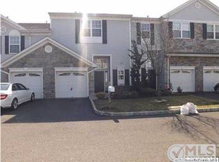 6 Hanna Ln, Laurence Harbor, NJ 08879