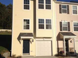 101 Pine Ln, Morgantown, WV 26508