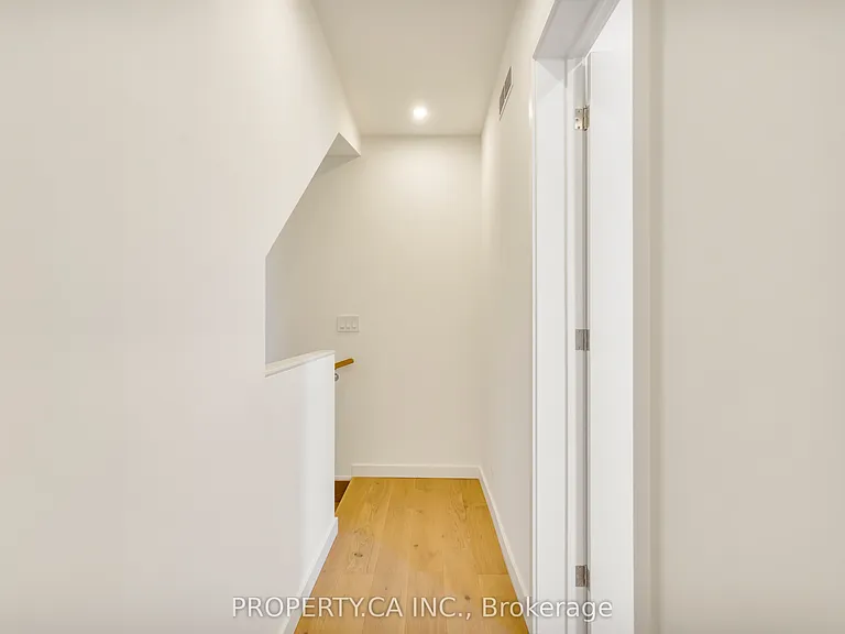 301 Keele St #3 — Photo 24