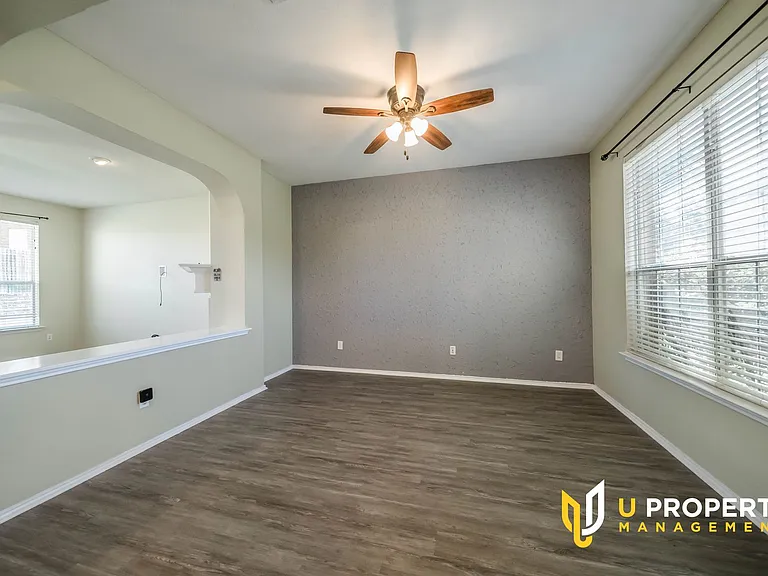 3501 Aldersyde Dr — Photo 3