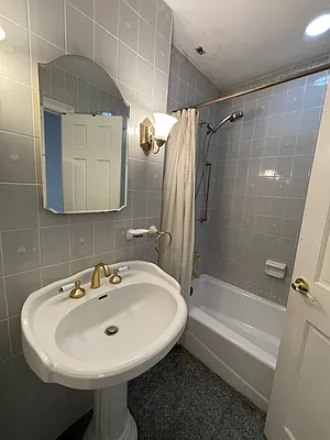 Rented by Keller Williams NYC | media 6