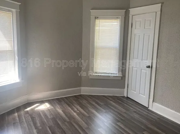 2702 Peery Ave #2E, Kansas City, MO 64127