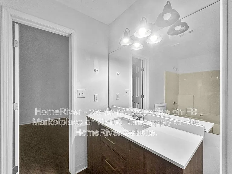 633 Sandys Ln SE — Photo 7