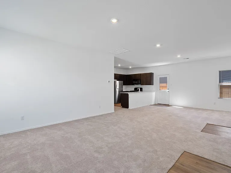 230 Gabbro Gdns — Photo 13