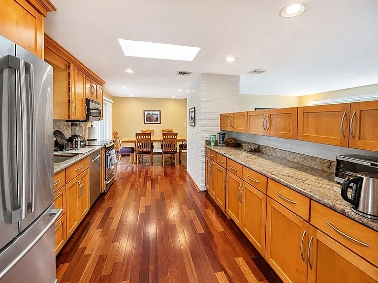 15 Leonard Rd — Photo 6