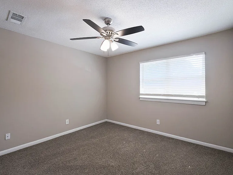 Hampton Hall | Comfort, Convenience, & Community All In One — Photo 387