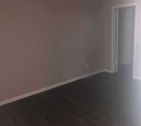 5th image of 211 W Mulberry St