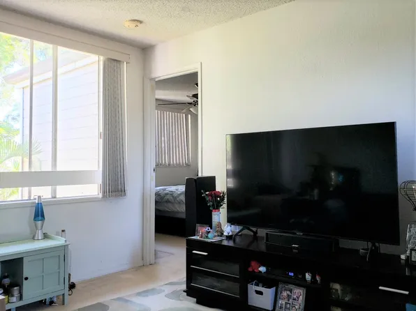 95-749 Hokuwelowelo Pl APT L203, Mililani, HI 96789